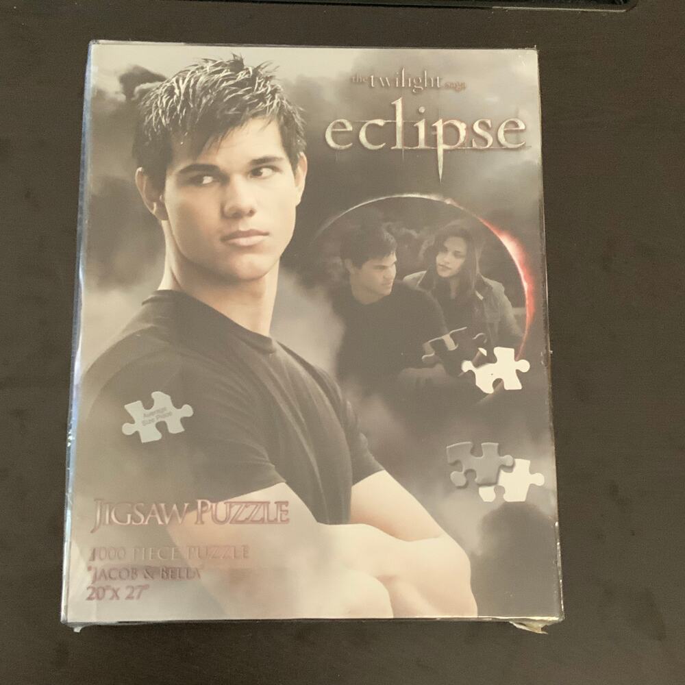 NECA Twilight Eclipse Jacob Bella 1000 Piece Puzzle NIB Rare